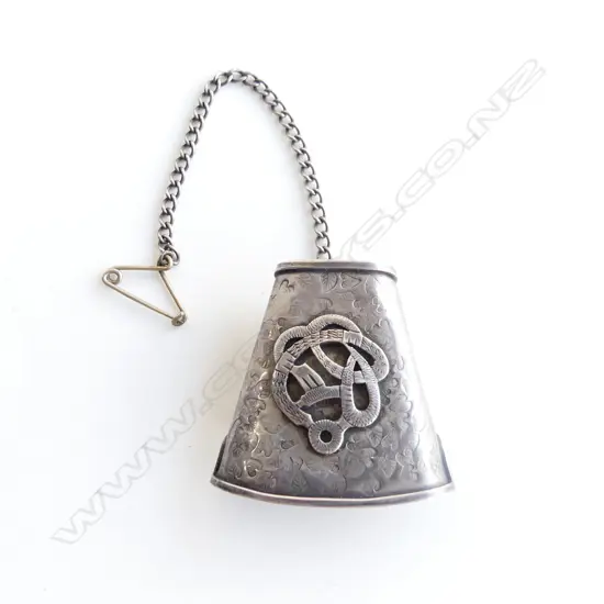Russell Murphy vintage silver taniwha scarf clip,